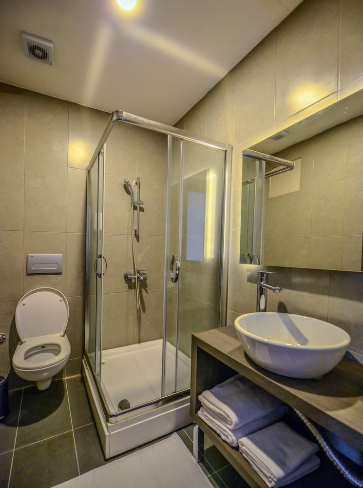 A11 Hotel Atasehir Стамбул Экстерьер фото